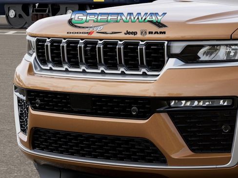 New 2026 Jeep Grand Cherokee Summit AWD/4WD image 11