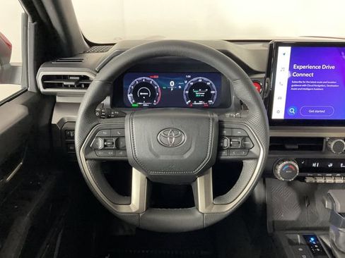 Used 2025 Toyota Tacoma TRD Off-Road image 13