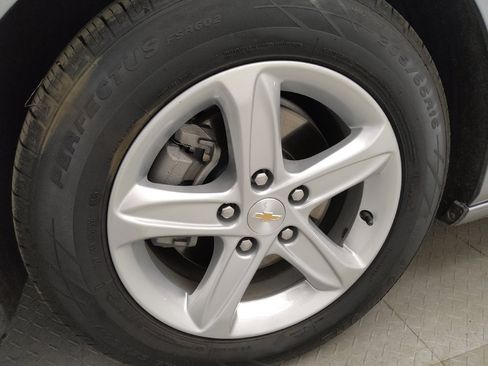 Used 2025 Chevrolet Malibu LS FWD image 31