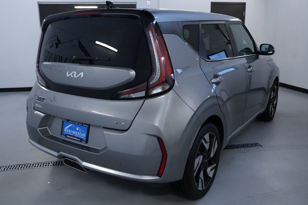 Used 2023 Kia Soul GT-Line w/ GT-Line Technology Package FWD image 7