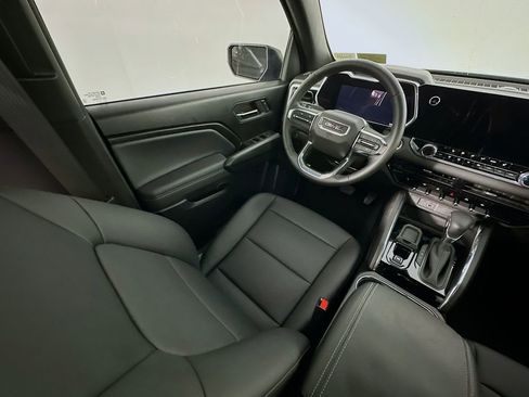 Used 2024 GMC Canyon Elevation w/ Elevation Premium Package RWD image 9