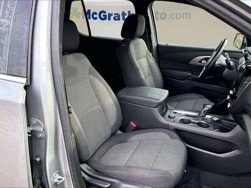 Used 2023 Chevrolet Traverse LT image 31