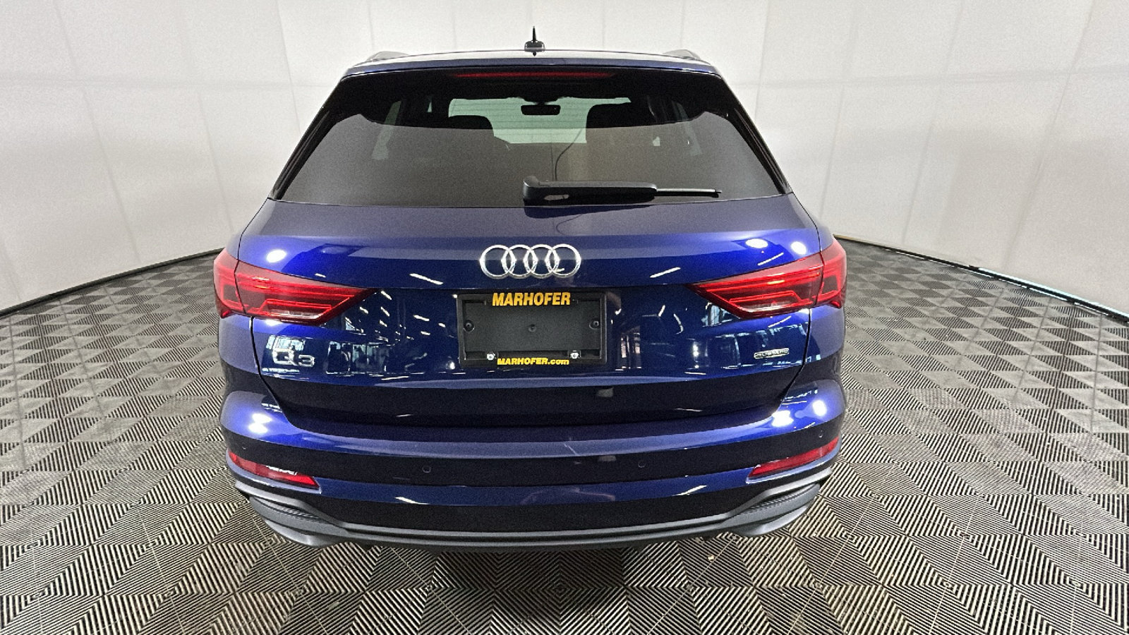 Used 2024 Audi Q3 2.0T Premium AWD/4WD image 3