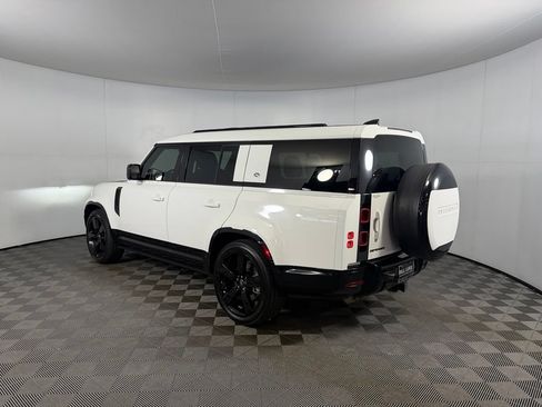 Used 2024 Land Rover Defender 130 X-Dynamic SE AWD/4WD image 8