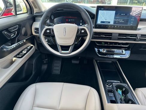 New 2025 Lincoln Corsair FWD image 25