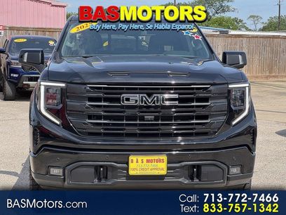 Used 2025 GMC Sierra 1500 Elevation w/ Elevation Premium Package