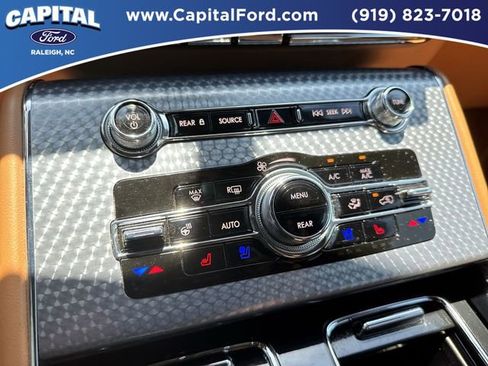 Used 2024 Lincoln Aviator Black Label w/ Dynamic Handling Package AWD/4WD image 30