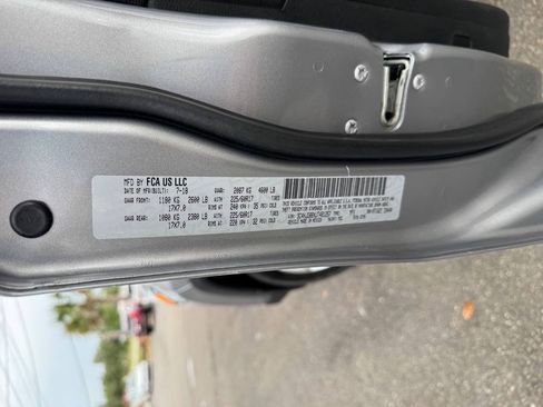 Used 2018 Jeep Compass Latitude AWD/4WD image 50