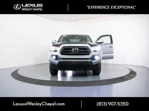 Used 2023 Toyota Tacoma SR5 w/ Technology Package AWD/4WD image 40