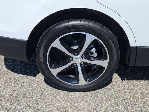 Certified 2024 Chevrolet Equinox LT AWD/4WD image 9