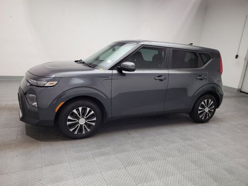 Used 2020 Kia Soul LX FWD image 2