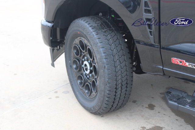 New 2027 Ford F250 XLT w/ XLT Premium Package AWD/4WD image 5