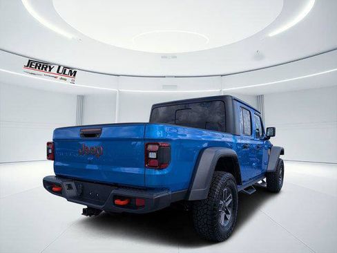 Certified 2024 Jeep Gladiator Mojave AWD/4WD image 3