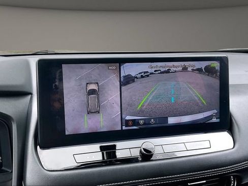 Used 2025 Nissan Rogue SL FWD image 19