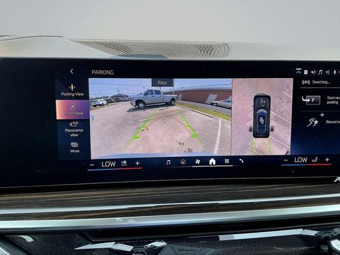 Used 2026 BMW X7 xDrive40i AWD/4WD image 16