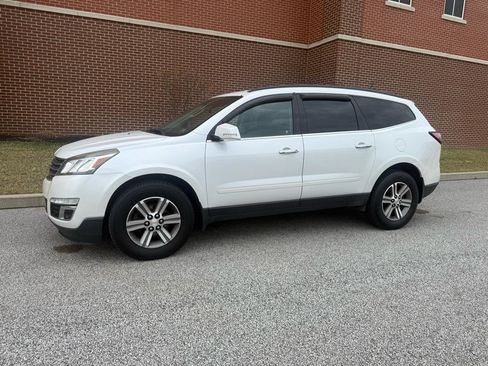 Used 2016 Chevrolet Traverse LT w/ Traveler's Package image 6