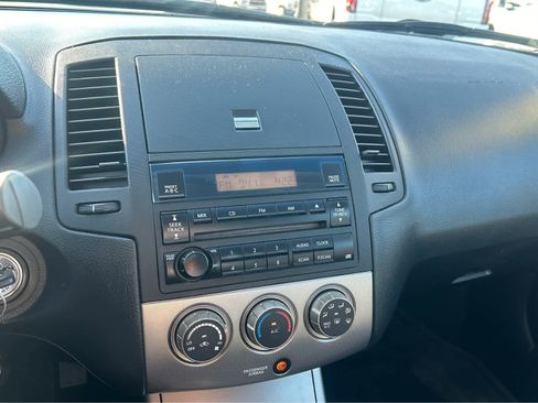 Used 2005 Nissan Altima 3.5 SE w/ (M01) Sport Pkg image 21