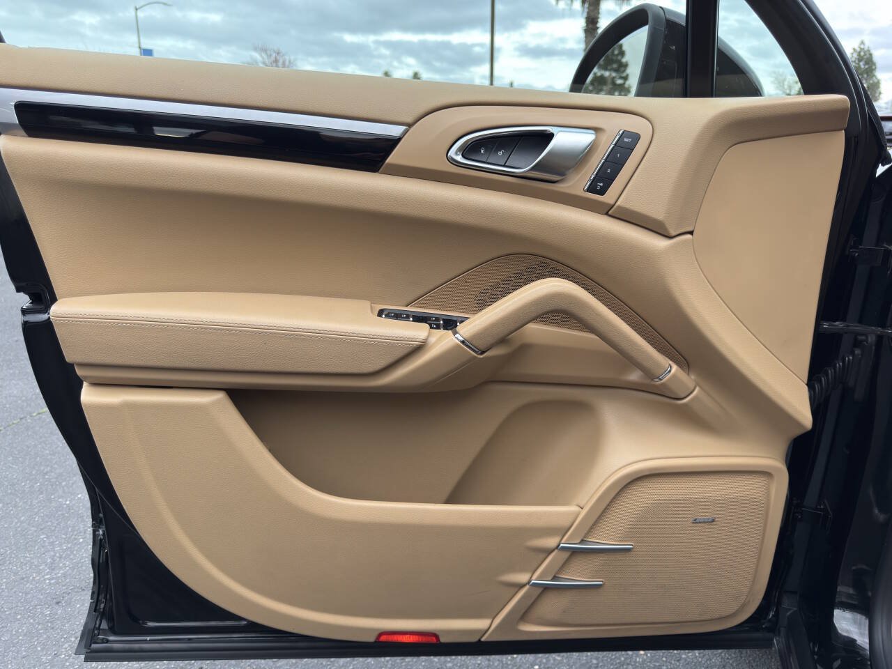 Used 2014 Porsche Cayenne S AWD/4WD image 10