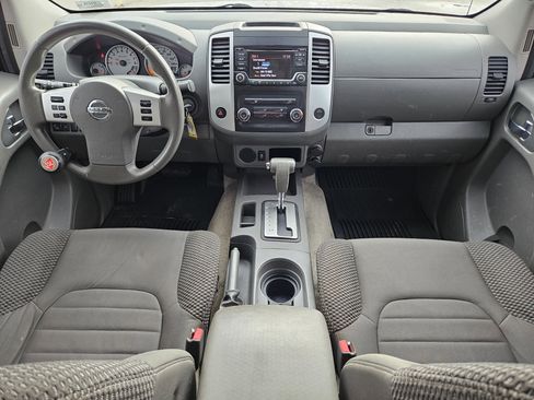 Used 2016 Nissan Frontier Desert Runner image 16