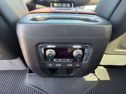 Used 2023 GMC Yukon Denali Ultimate image 35