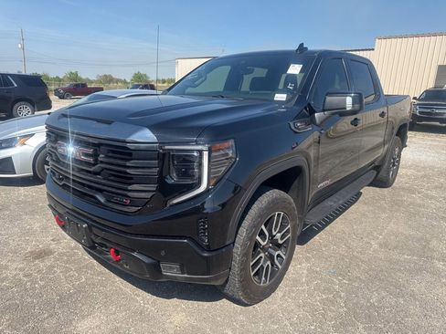 Used 2023 GMC Sierra 1500 AT4 w/ AT4 Premium Package image 3