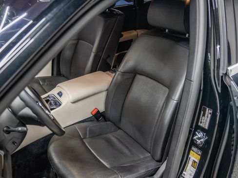 Used 2014 Rolls-Royce Ghost image 22