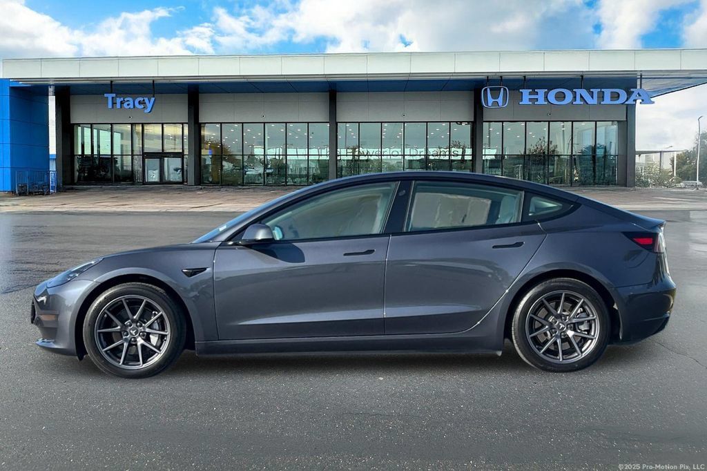 Used 2023 Tesla Model 3 Standard Range RWD image 12
