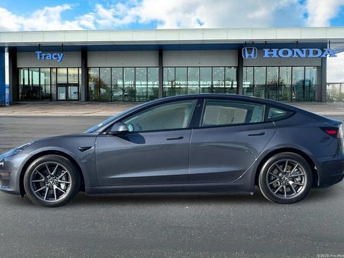 Used 2023 Tesla Model 3 Standard Range RWD image 12