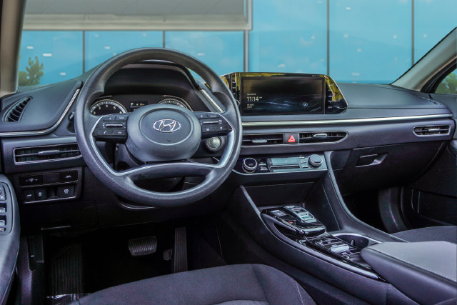 Used 2023 Hyundai Sonata SEL w/ Cargo Package FWD image 18