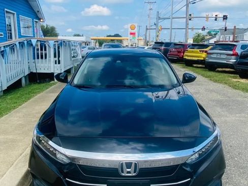 Used 2021 Honda Accord LX image 3