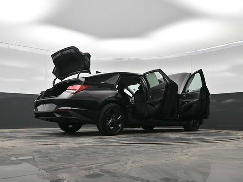 Used 2023 Hyundai Elantra SEL image 42