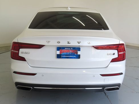 Used 2022 Volvo S60 B5 Inscription image 5