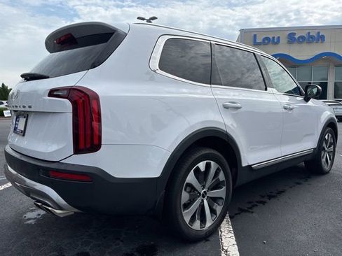 Used 2022 Kia Telluride EX w/ EX Premium Package AWD/4WD image 5
