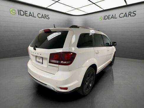 Used 2020 Dodge Journey Crossroad w/ Popular Equipment Group FWD image 5