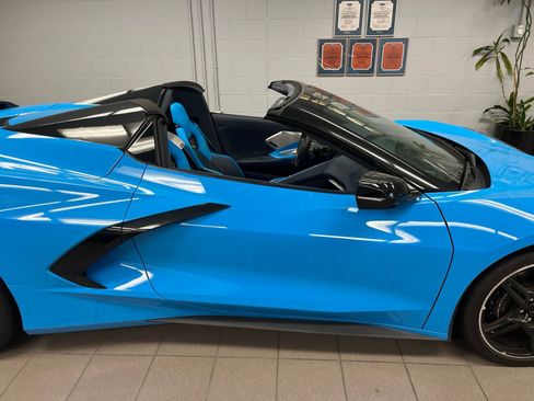 Used 2021 Chevrolet Corvette Stingray Premium Conv w/ Z51 Performance Package RWD image 27
