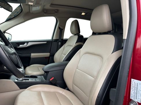 Used 2020 Ford Escape SEL image 9