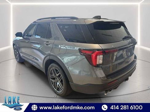Certified 2025 Ford Explorer ST AWD/4WD image 5
