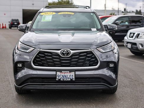 Used 2023 Toyota Highlander XLE FWD image 22