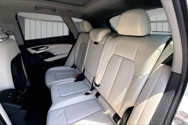 Used 2025 Audi Q5 Premium w/ Convenience Package AWD/4WD image 22