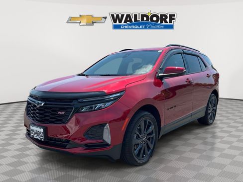 Used 2024 Chevrolet Equinox RS w/ RS Leather Package AWD/4WD image 3