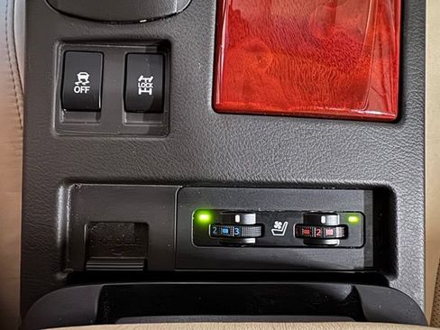 Used 2011 Lexus RX 350 AWD w/ Premium Pkg image 25