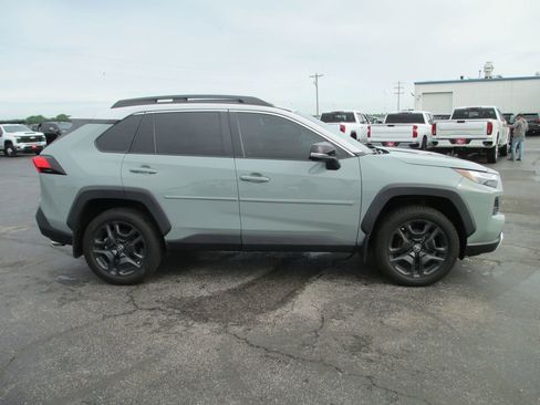 Used 2022 Toyota RAV4 Adventure w/ Convenience Package AWD/4WD image 4