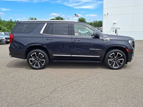 Used 2023 GMC Yukon Denali AWD/4WD image 10