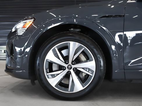 Used 2024 Audi Q8 e-tron Prestige image 5