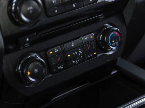 Used 2018 Ford F350 XLT w/ XLT Premium Package image 30