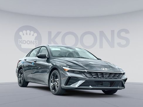 New 2026 Hyundai Elantra SEL Sport image 10