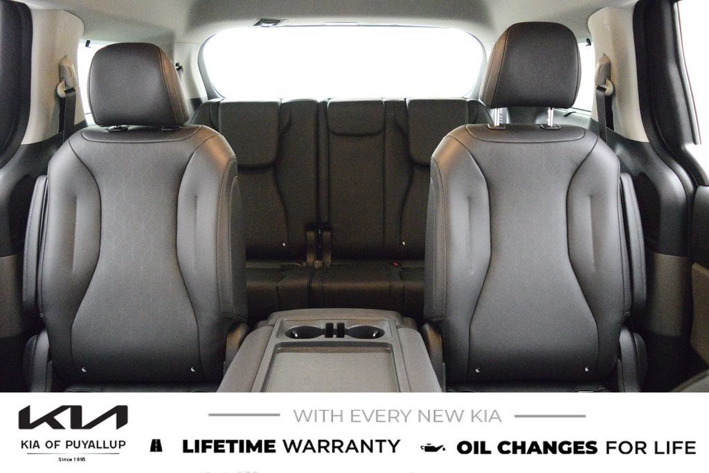 New 2027 Kia Carnival EX FWD image 13