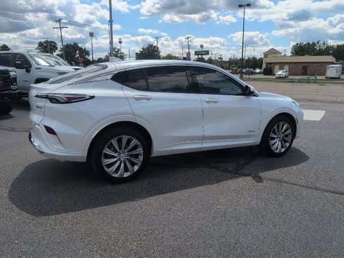 Used 2024 Buick Envista Avenir FWD image 8