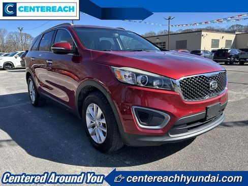 Used 2016 Kia Sorento LX w/ LX Convenience Package image 59