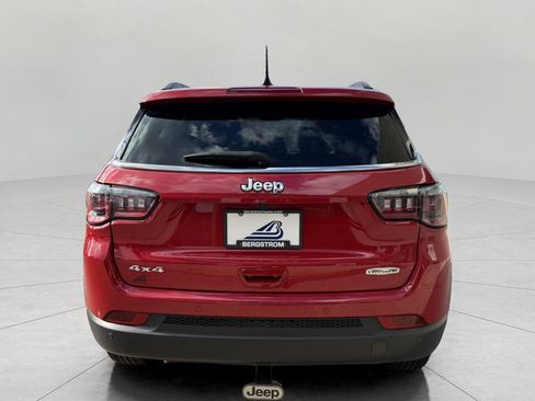 Used 2023 Jeep Compass Latitude w/ Sun and Sound Group AWD/4WD image 10